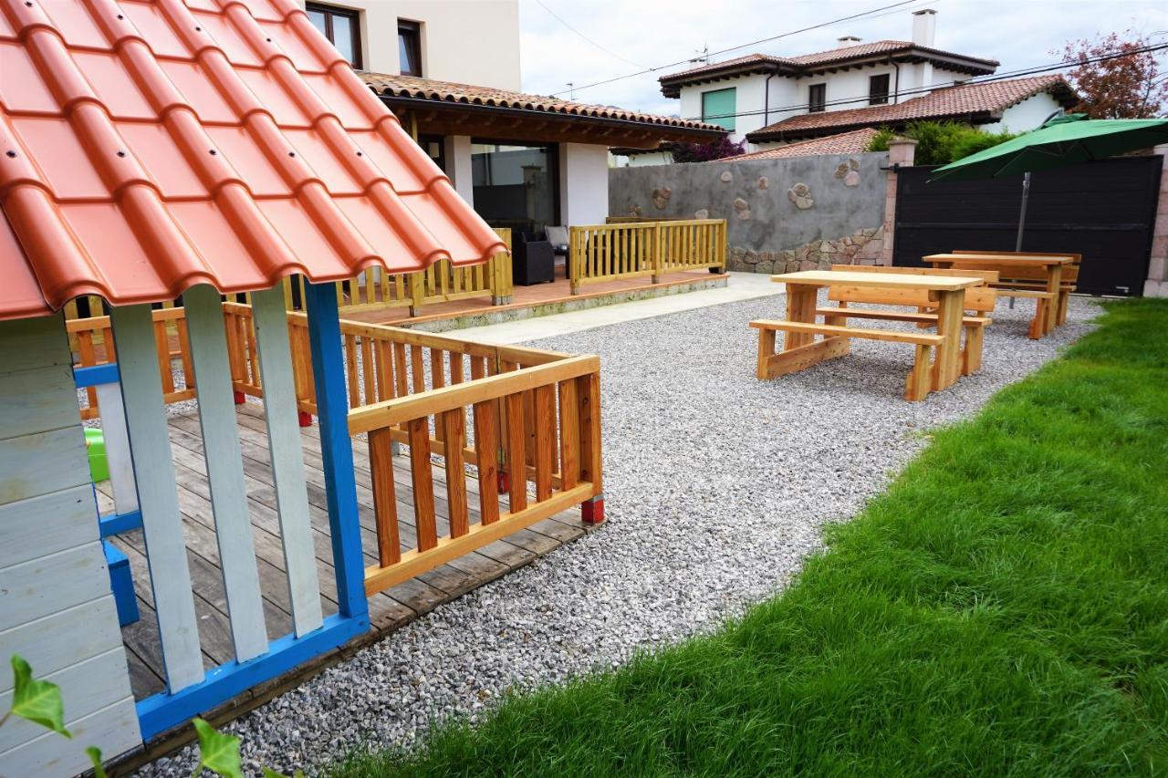 Apartamentos La Playina Llanes Εξωτερικό φωτογραφία