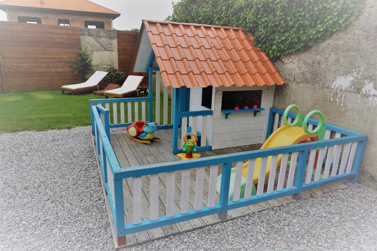 Apartamentos La Playina Llanes Εξωτερικό φωτογραφία