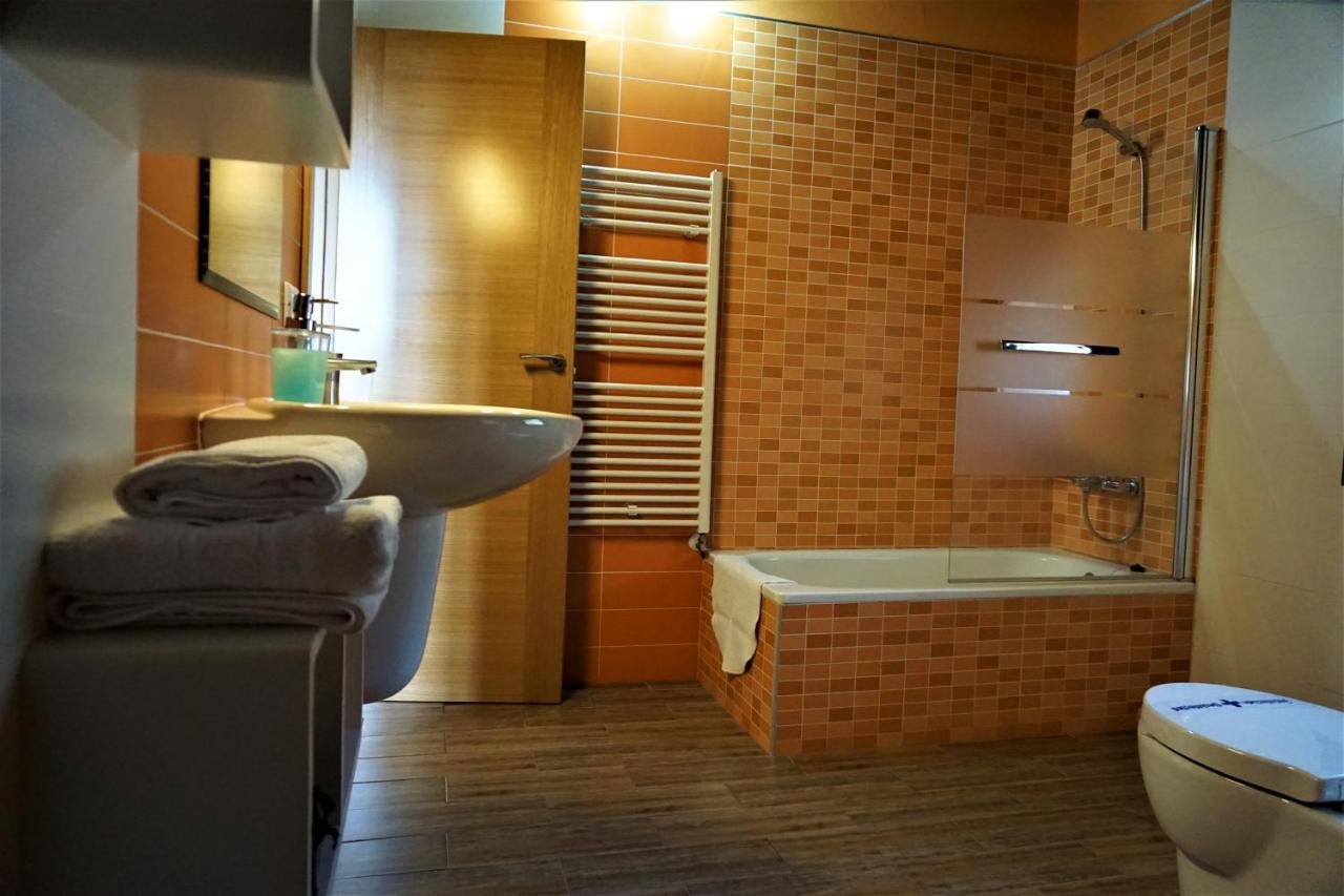 Apartamentos La Playina Llanes Εξωτερικό φωτογραφία